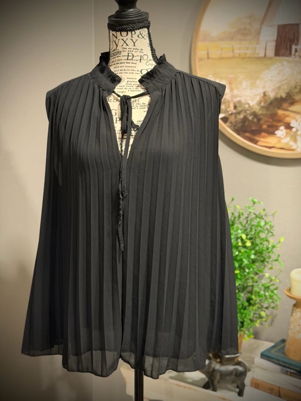 H&M Black Sleeveless Pleated Tie-Neck Blouse